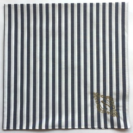 イニシャル刺繍ストライプのハンカチ（SLATENAVY*WHITE）