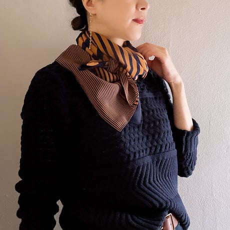 イタリア製ヴィンテージ生地のシルクスカーフ（BROWN*NAVY Stripe）