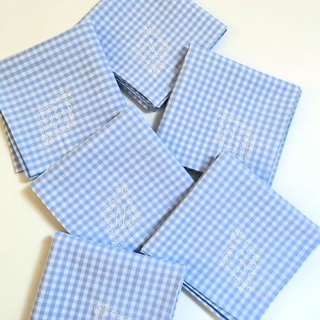 イニシャル刺繍ギンガムチェックのハンカチ（Candy BLUE*WHITE）
