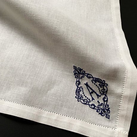 イニシャル刺繍コットンリネンハンカチ