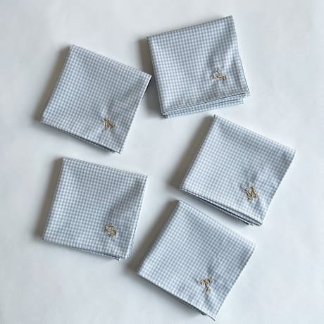 イニシャル刺繍ギンガムチェックの小さめハンカチ（MIST*WHITE）