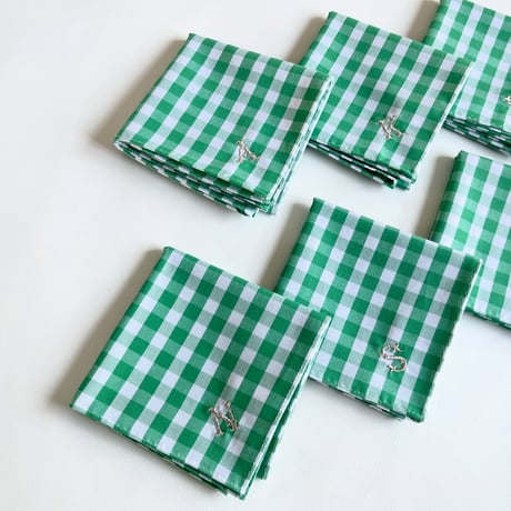 イニシャル刺繍ギンガムチェックの小さめハンカチ（GREEN*WHITE）