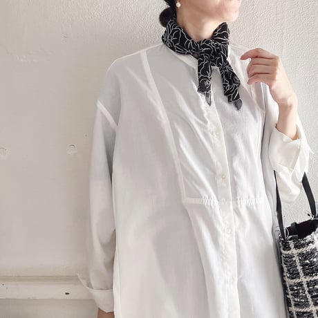 エンブロイダリーレースミニスカーフ（BLACK * WHITE Embroidery）