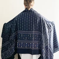 イタリア製ヴィンテージ生地の大判シルクストール（NAVY Chinz） | SANDÉMEREEN