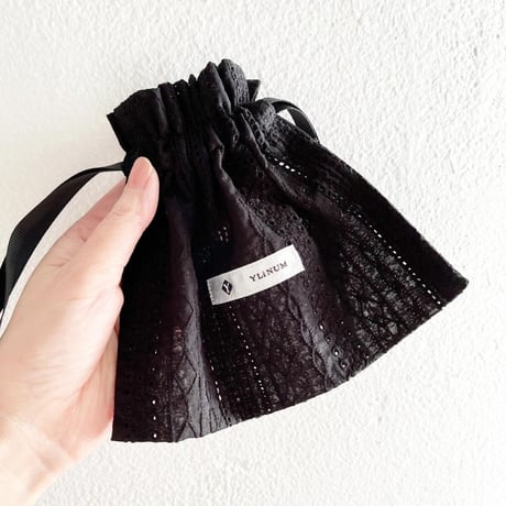 ドローストリングポーチ：ドビーレース（BLACK）