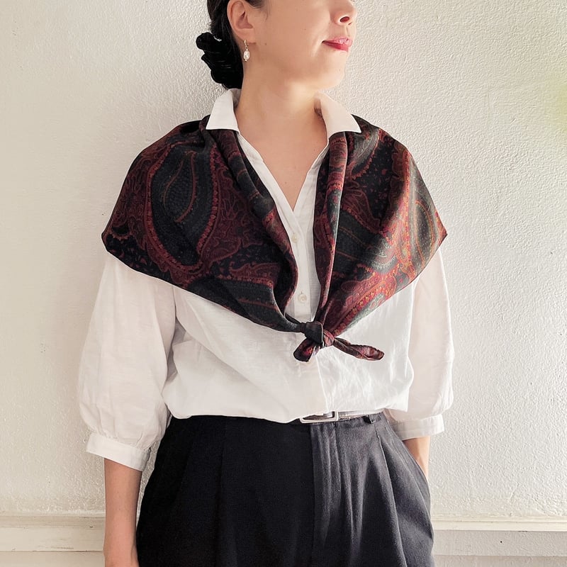 ◆フランス製シルク100%｜希少ロゴ入りヴィンテージスカーフ、パリ、無地 fit=scale-down,w=1200