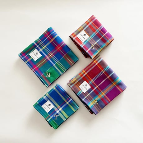 イニシャル刺繍チェックのハンカチ（BLUE*GREEN*YELLOW）