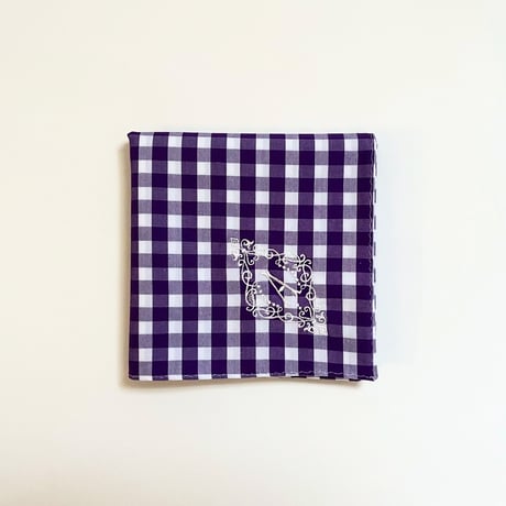 イニシャル刺繍ギンガムチェックのハンカチ（VIOLET*WHITE）