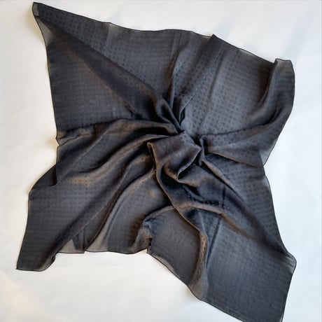 フランス製ヴィンテージ生地の大判シルクスカーフ（BLACK Square Jacguard） | SANDÉMEREEN