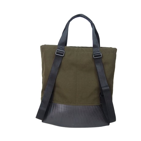 Manee : Backpack+Tote カーキ
