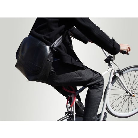 Muni : Messenger Bag (M)