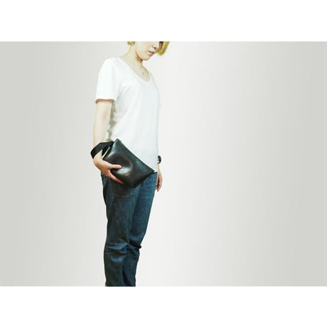 Ronny : Pouch