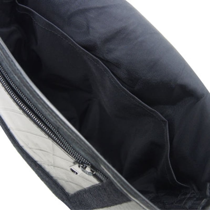 innerraum M07 メッセンジャーバッグ Puri : Messenger Bag (S) | RUBBER KILLER公式オンラインストア