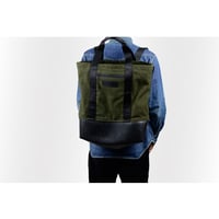 Manee : Backpack+Tote カーキ