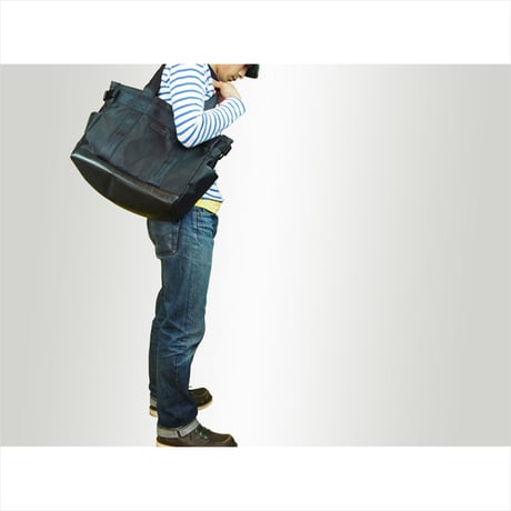 B Wide Tote Bag w/ nylon100