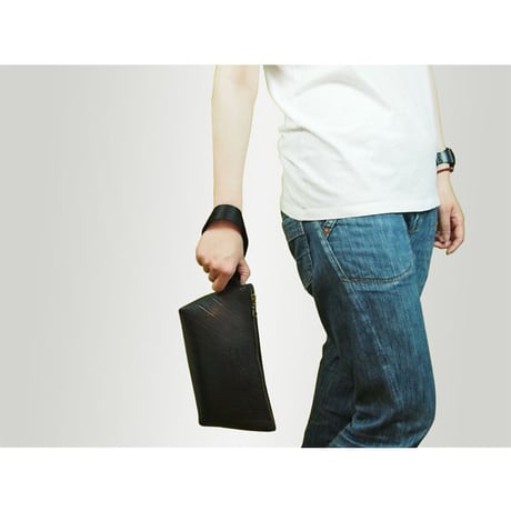 Ronny : Pouch