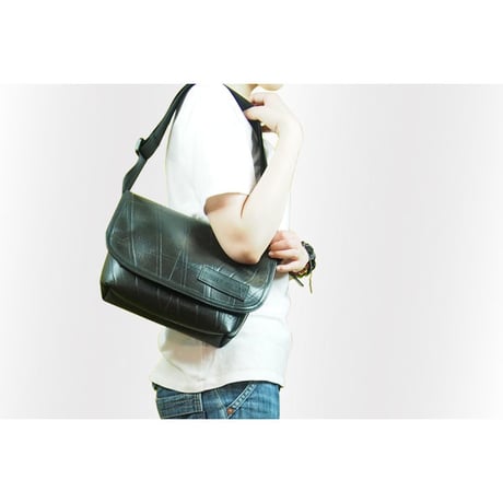 Puri : Messenger Bag (S)