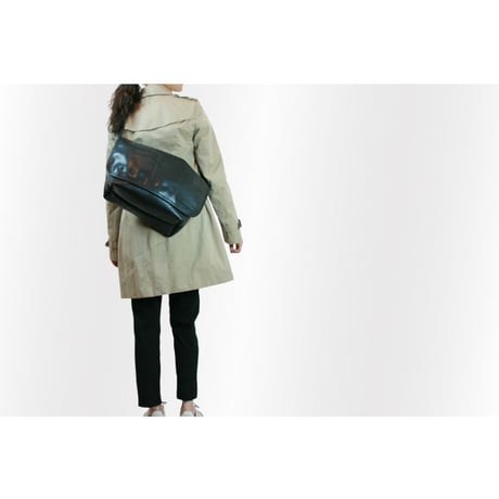 Muni : Messenger Bag (M)