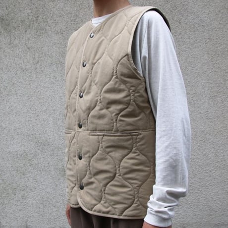 ウェーブキルト スナップベスト [AUD2963]