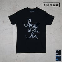 【RE PRICE / 価格改定】[INS1068] SURF/BRAND "SING" 半袖Tシャツ