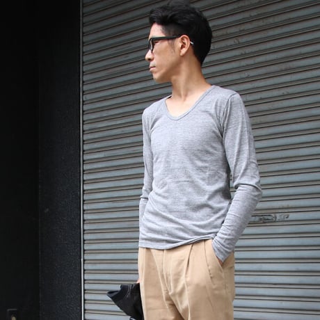 【RE PRICE/価格改定】[AUD1144] Upscape Audience ガラガラ紡Vネック長袖カットソー