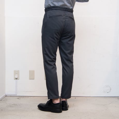 【RE PRICE/価格改定】[AUD3335] Upscape Audience サマーウール調ツイルストレッチ2タックイージーアンクルパンツ