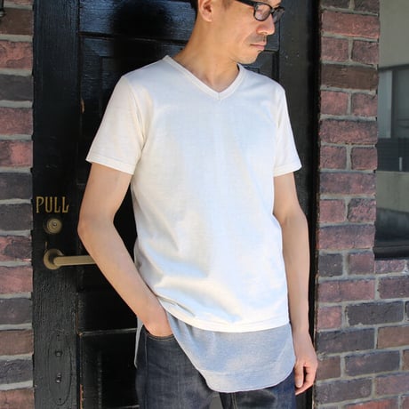 【RE PRICE/価格改定】[AUD1677] Upscape Audience オーガニックコットン天竺Vネック半袖Tシャツ