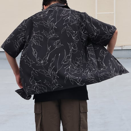 「丹後」 ライトアムンゼン(梨地) 捺染 モノトーンフラワー “マシンプリント” オープンカラー ハーフスリーブシャツ[AUD6608]