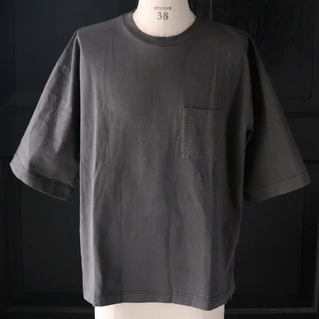 ピグメント 米綿（USAコットン）16/-天竺（8.45オンス）グラスポケ付き クルーネック ハーフスリーブ ボクシー Tシャツ / Audience [AUD6623]