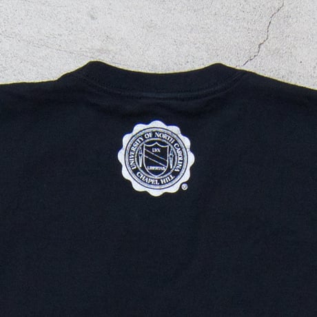 【RE PRICE 】[AUD1762]  University of North Carolina at Chapel Hill "Rameses" 7.1oz米綿丸胴オールドプリントポケットT