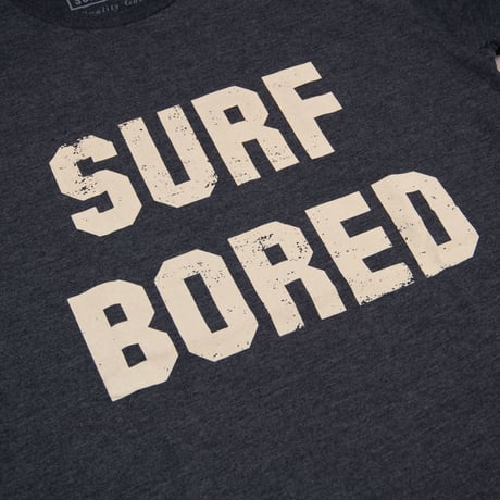 【RE PRICE / 価格改定】[INS1074] SURF/BRAND   "BORED" 半袖Tシャツ