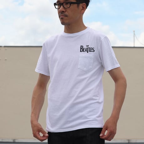 [AUD1808] Upscape Audience BEATLES ロゴ刺繍USAファブリック丸胴国産ポケットTEE