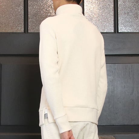 【RE PRICE/価格改定】[AUD1814] Upscape Audience ビックワッフルサドルショルダータートルネックニット