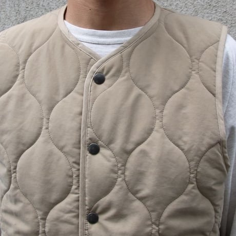 ウェーブキルト スナップベスト [AUD2963]