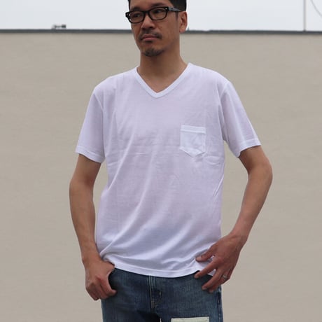 【RE PRICE / 価格改定】[AUD1556] Upscape Audience ナノシア汗止め加工プライマリー天竺Vネックポケット付き半袖カットソー