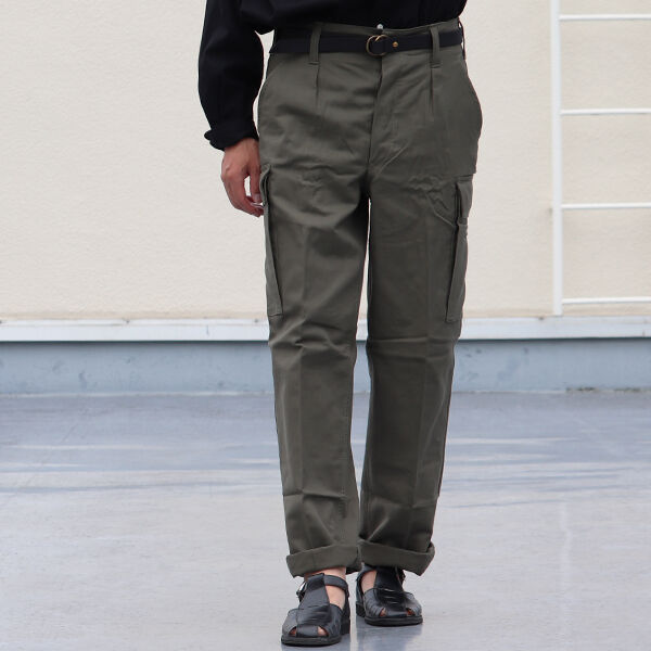 ドイツ軍　モールスキン　カーゴパンツ　カーキ DEAD STOCK / GERMAN ARMY MOLESKIN CARGO PANTS（ドイツ軍