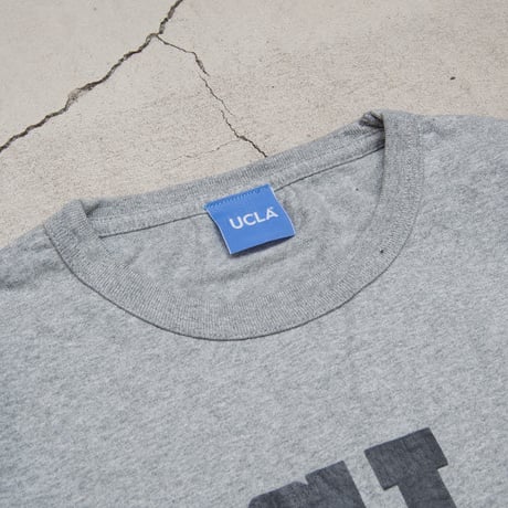 [AUD1835] Audience オールドプリント"UCLA"ヴィンテージセットインベースボールアンダーTEE