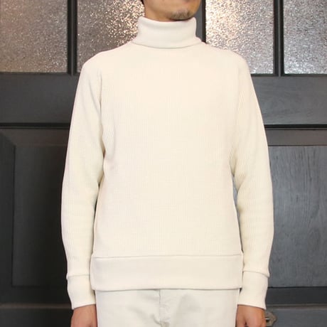 【RE PRICE/価格改定】[AUD1814] Upscape Audience ビックワッフルサドルショルダータートルネックニット