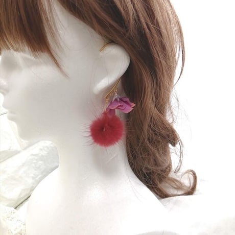 リアルミンクファーと紫陽花のイヤーフック