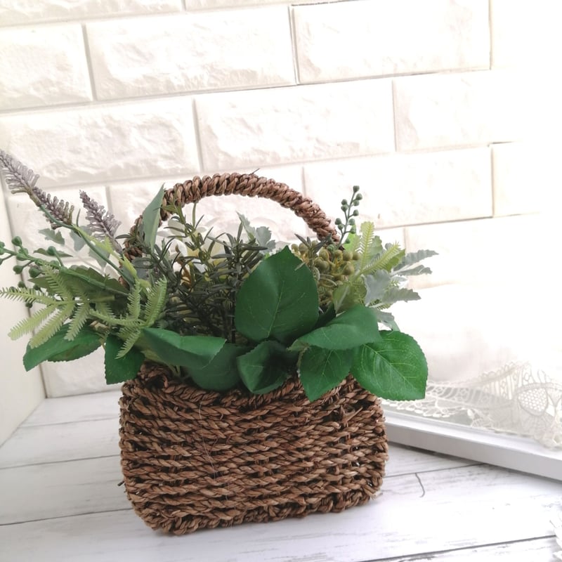 ローズとフランネルフラワーのバスケットアレンジ | フラワー