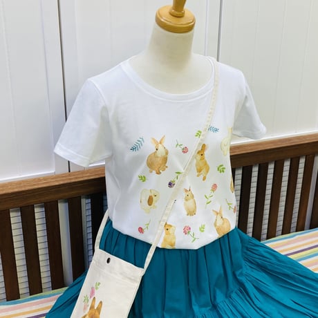 レディースTシャツ☆ボタニカルウサギ（総柄）