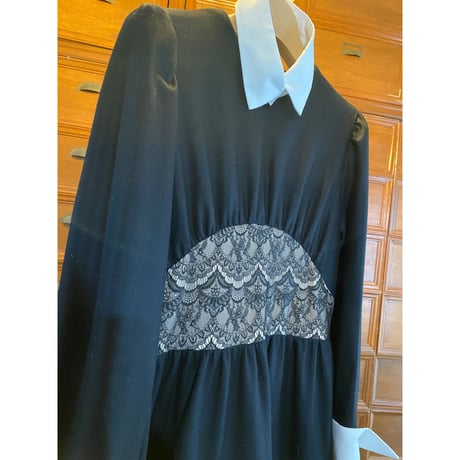襟取り外しレースワンピース