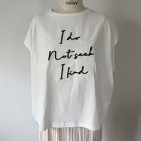 パイル刺繡ロゴＴシャツ ホワイト　ブラック　カーキ