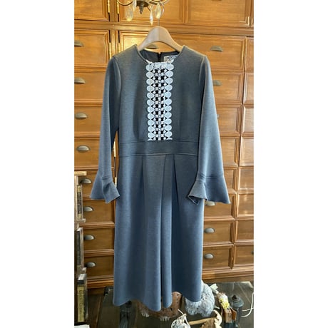 胸レースワンピース