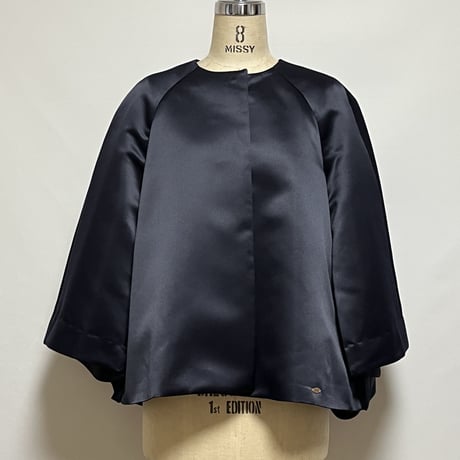 2040サテンケープ風ブルゾン