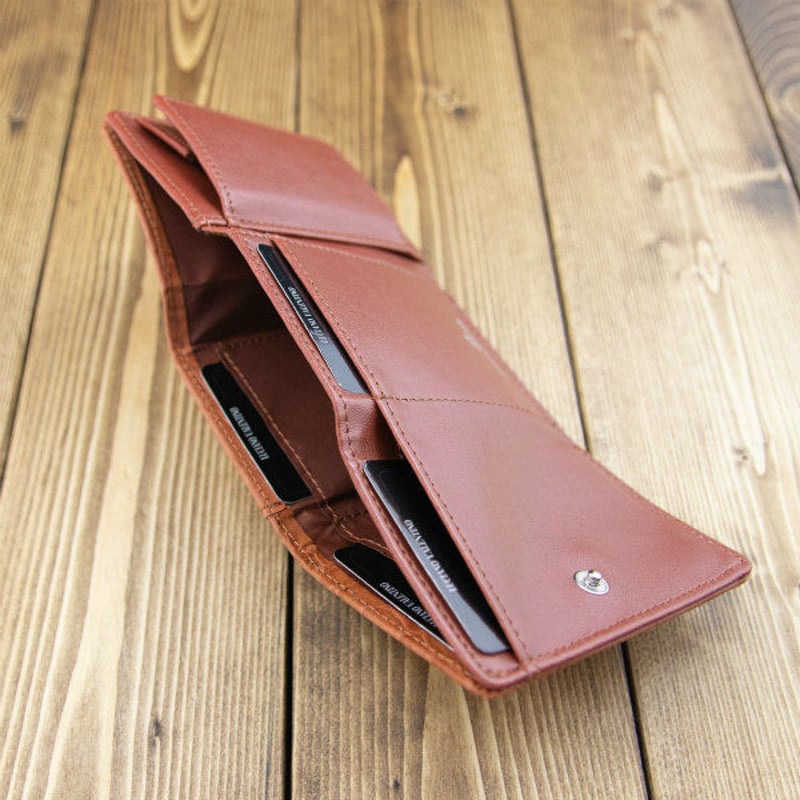 コンパクト三つ折り財布 LUCIANO VALENTINO ルチアーノバレンチノ 牛革  