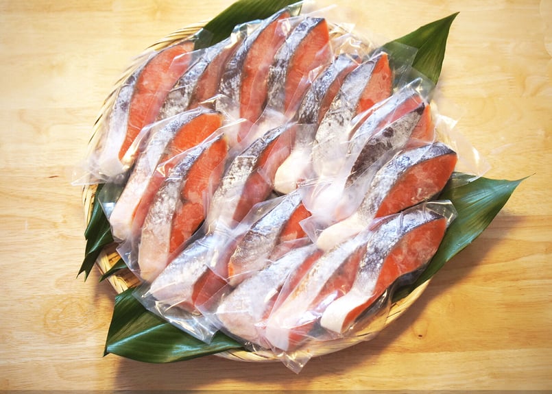 定期便】鮭切身三昧（ぎんざけ）（17切×約80g） | かねちょう
