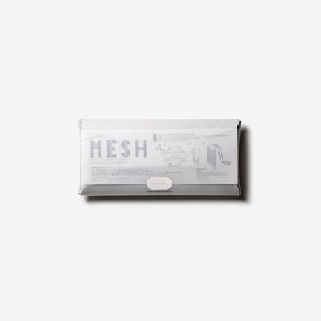 フィットするポーチ　MESH / BRICK RED