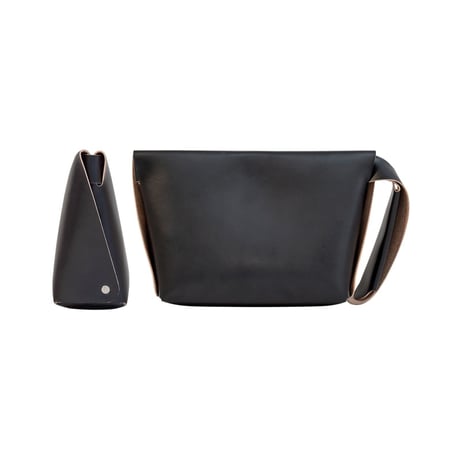ハンドルポーチ　HANDLE POUCH / BLACK