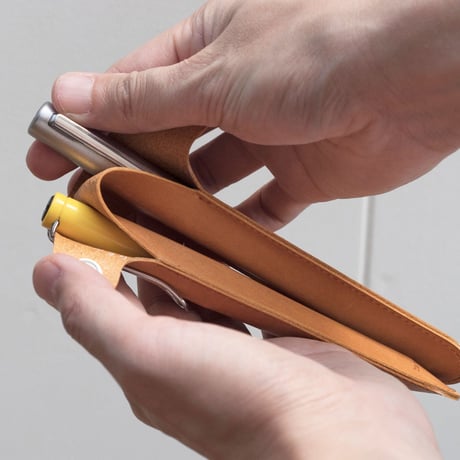 2ポケットペンホルダー　PEN HOLDER / CHOCOLATE